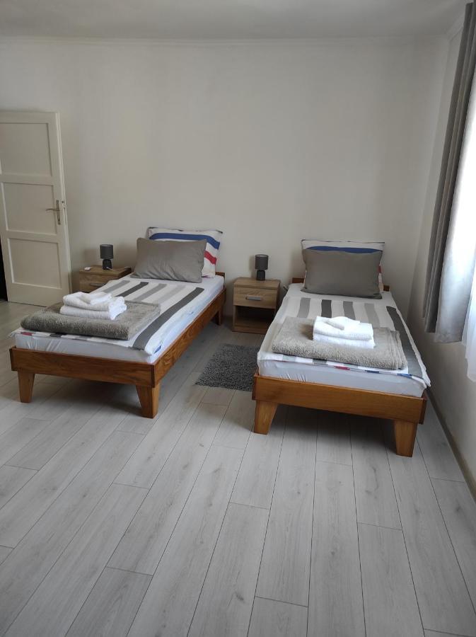 Apartman Domi Слуни Экстерьер фото